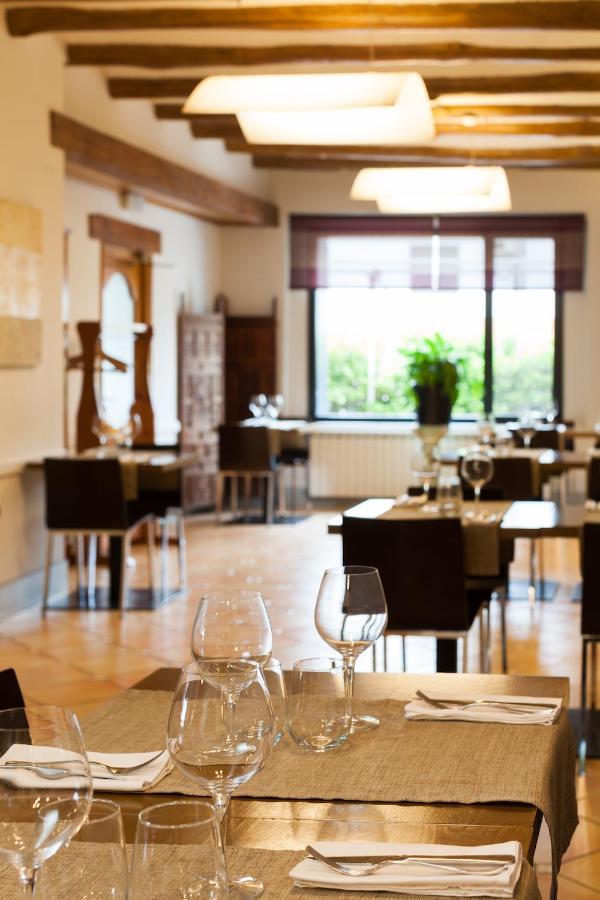 Hostal Restaurant Roma Cubells Exterior foto